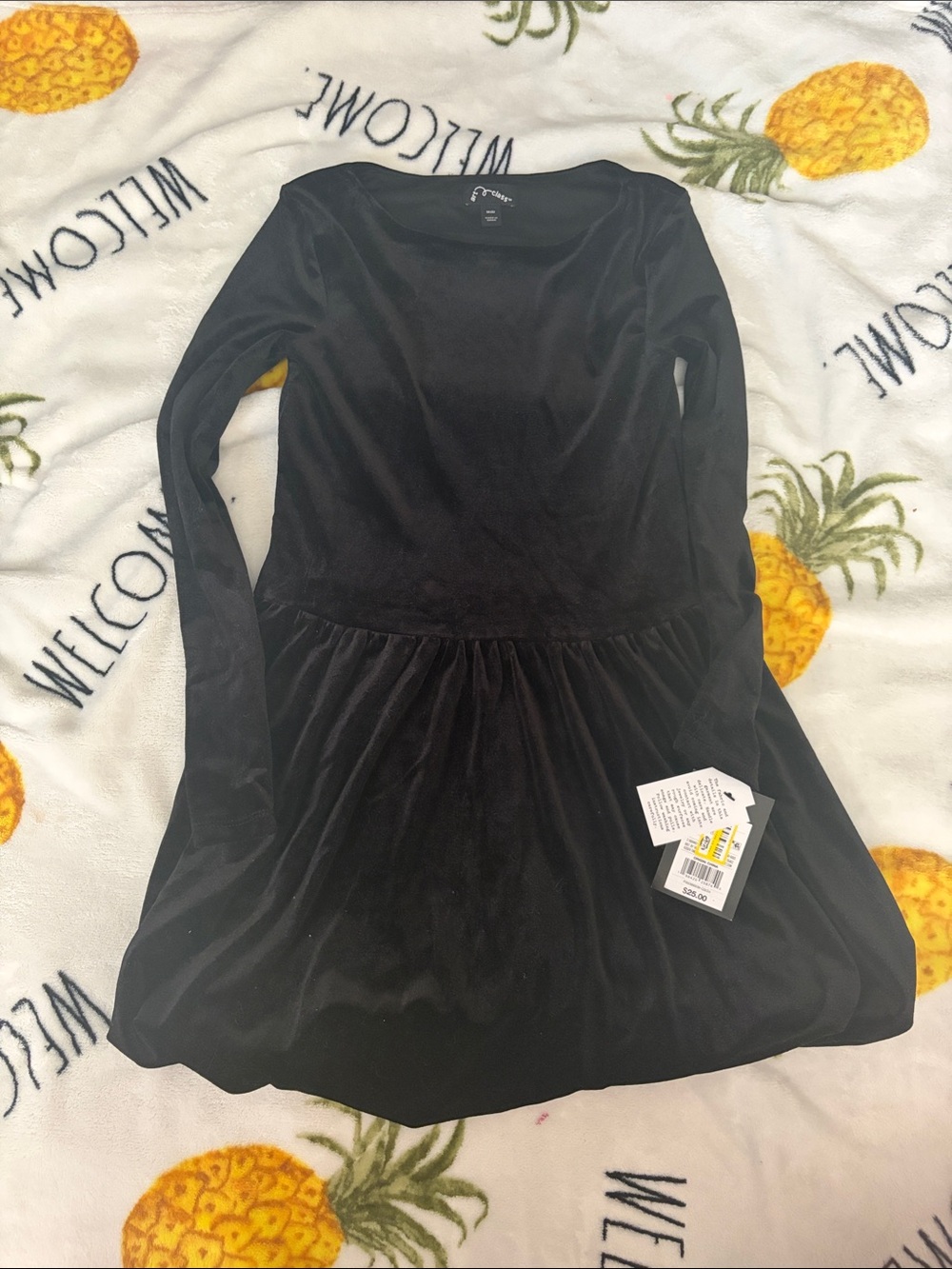 Black Velvet Long Sleeve Fit-and-Flare Dresssize 8